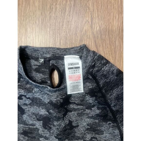 Gymshark Adapt Camo Seamless Long Sleeve Workout Crop Top Size S - Picture 8 of 8